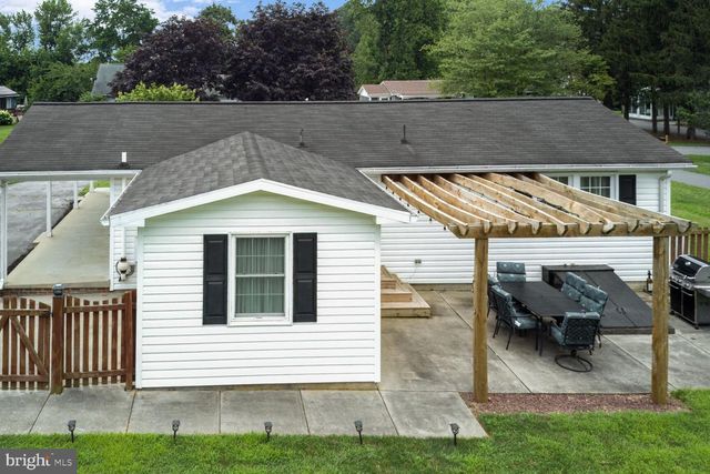 4705 WARNER DR, Manchester, MD 21102