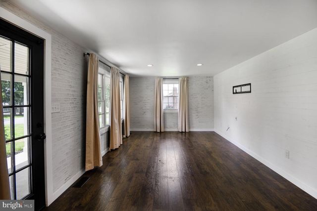 4705 WARNER DR, Manchester, MD 21102