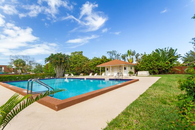 3900 SE County Line Road 12c, Tequesta, FL 33469