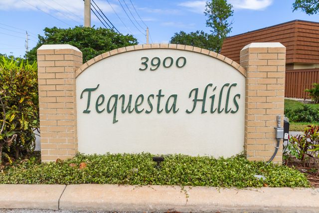 3900 SE County Line Road 12c, Tequesta, FL 33469