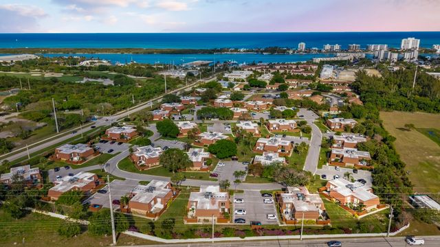 3900 SE County Line Road 12c, Tequesta, FL 33469