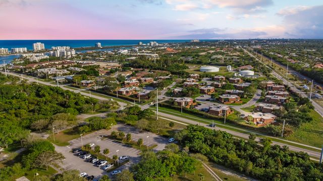 3900 SE County Line Road 12c, Tequesta, FL 33469