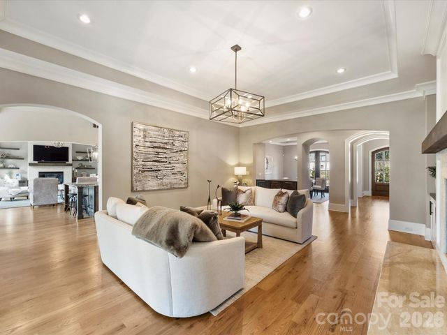 104 Crest Court, Matthews, NC 28104