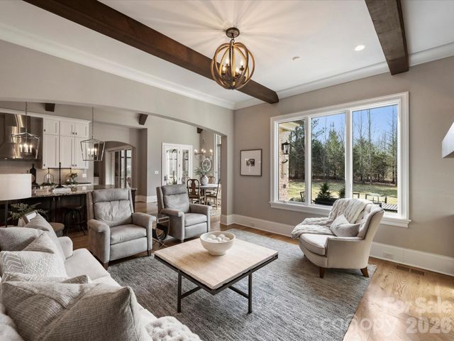 104 Crest Court, Matthews, NC 28104