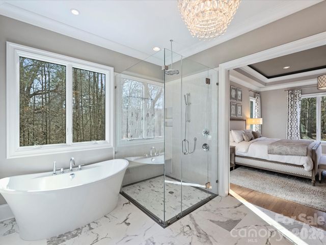 104 Crest Court, Matthews, NC 28104