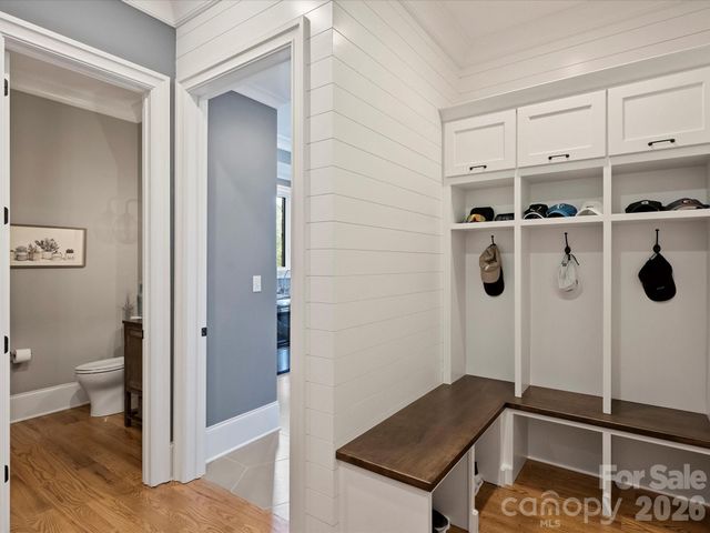 104 Crest Court, Matthews, NC 28104