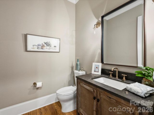 104 Crest Court, Matthews, NC 28104