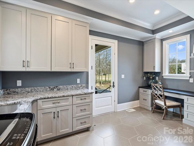 104 Crest Court, Matthews, NC 28104