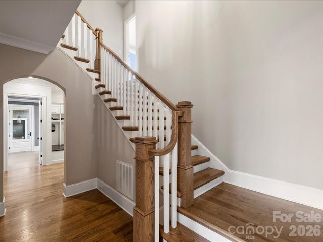 104 Crest Court, Matthews, NC 28104