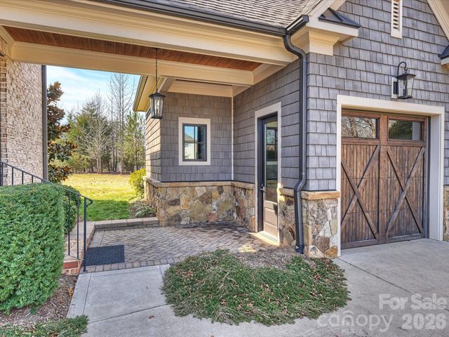 104 Crest Court, Matthews, NC 28104