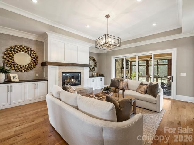 104 Crest Court, Matthews, NC 28104