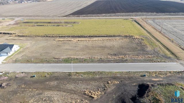 1003 Sunset St Street, Valley Springs, SD 57068