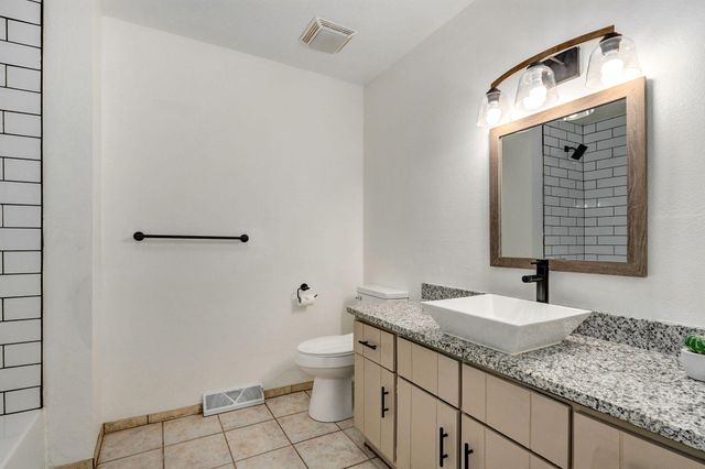 2550 S Fort Avenue, Springfield, MO 65807