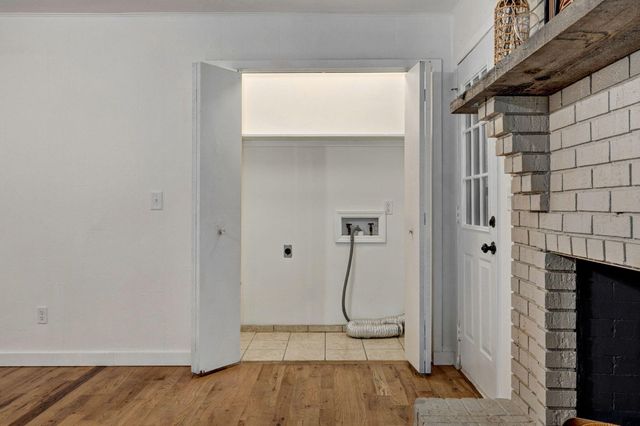 2550 S Fort Avenue, Springfield, MO 65807