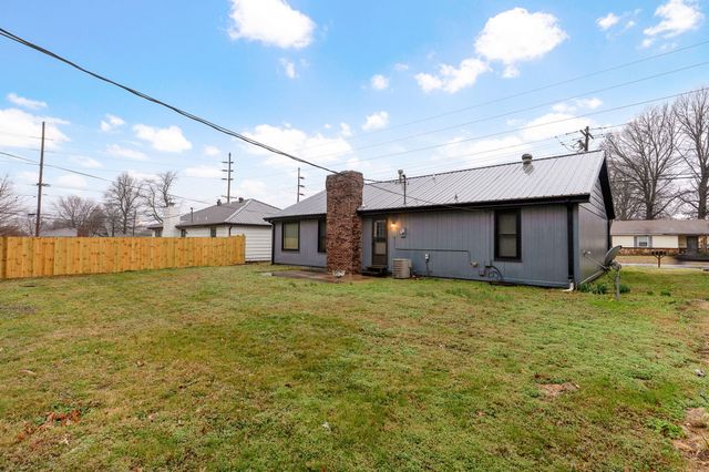 2550 S Fort Avenue, Springfield, MO 65807