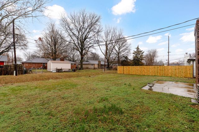 2550 S Fort Avenue, Springfield, MO 65807