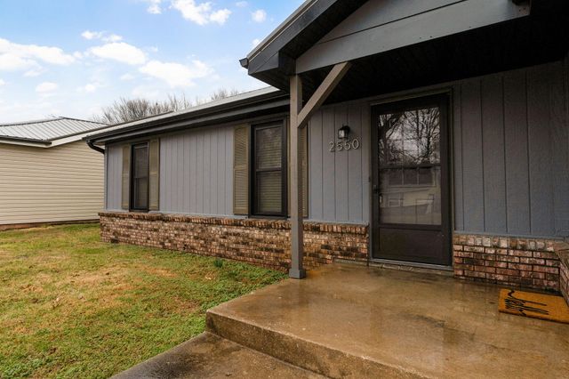 2550 S Fort Avenue, Springfield, MO 65807