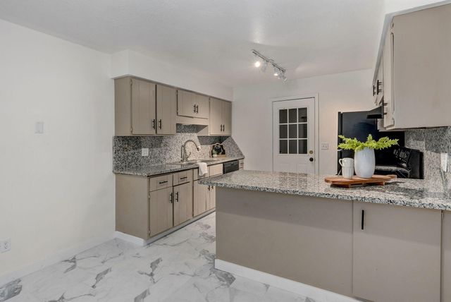 2550 S Fort Avenue, Springfield, MO 65807