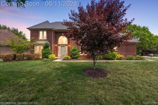 4708 Holland Drive, Troy, MI 48085