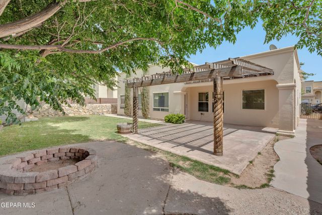 810 BONNIE Court, Sunland Park, NM 88063
