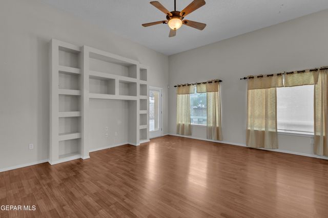 810 BONNIE Court, Sunland Park, NM 88063