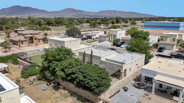 810 BONNIE Court, Sunland Park, NM 88063
