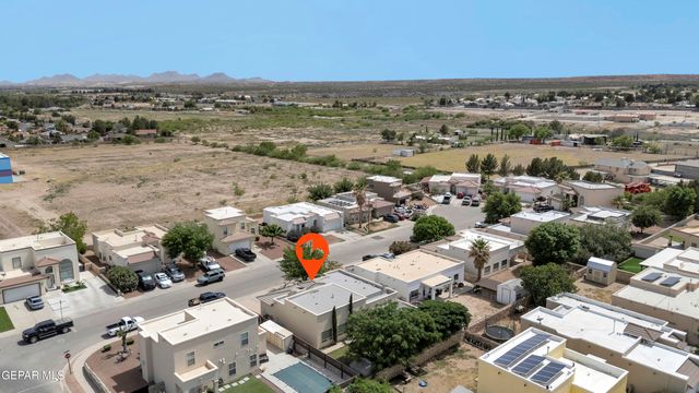 810 BONNIE Court, Sunland Park, NM 88063