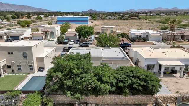 810 BONNIE Court, Sunland Park, NM 88063