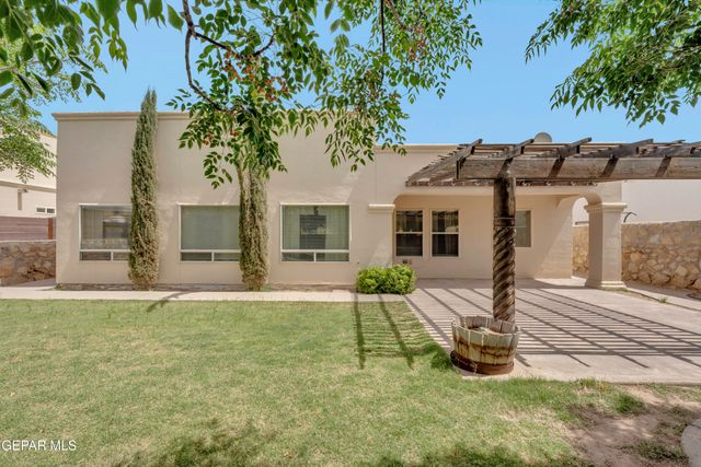 810 BONNIE Court, Sunland Park, NM 88063