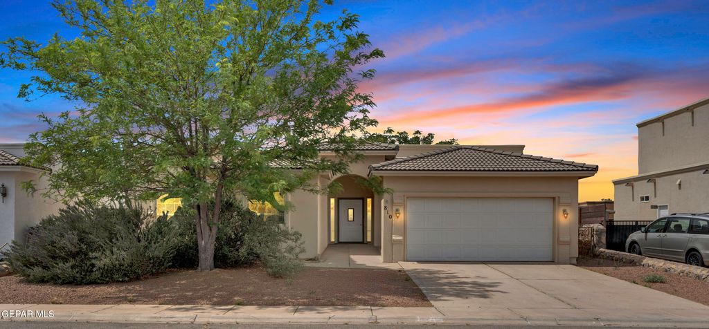 810 BONNIE Court, Sunland Park, NM 88063