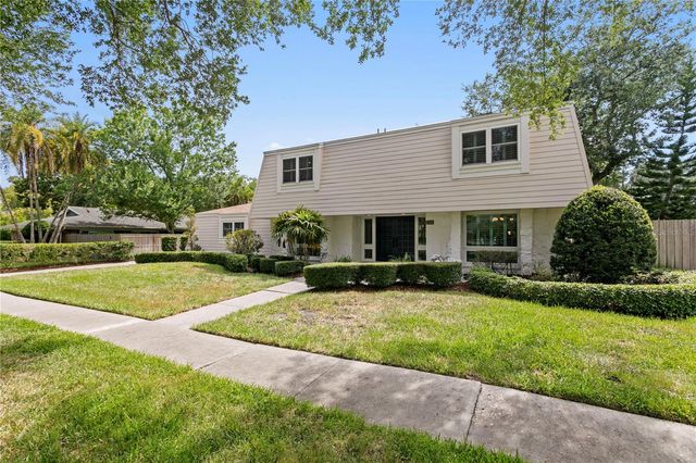 13305 GOLF CREST CIRCLE, Tampa, FL 33618