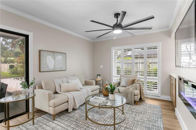 13305 GOLF CREST CIRCLE, Tampa, FL 33618