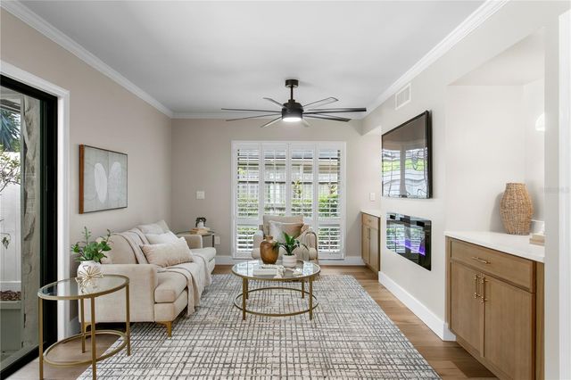13305 GOLF CREST CIRCLE, Tampa, FL 33618