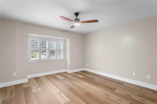 13305 GOLF CREST CIRCLE, Tampa, FL 33618