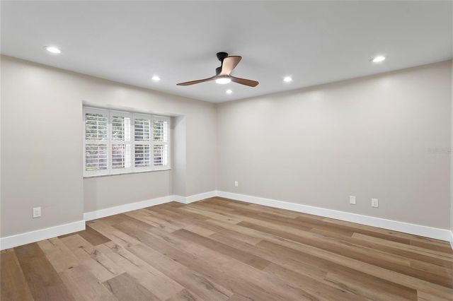 13305 GOLF CREST CIRCLE, Tampa, FL 33618