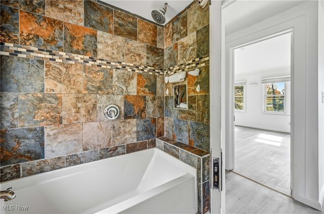 94 Beechwood Drive, Youngstown, OH 44512