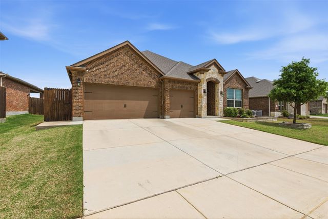 10109 Table Bluff Street, Aubrey, TX 76227