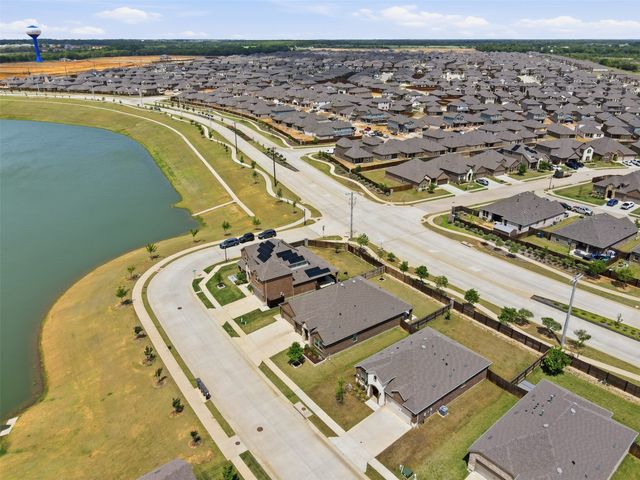 10109 Table Bluff Street, Aubrey, TX 76227