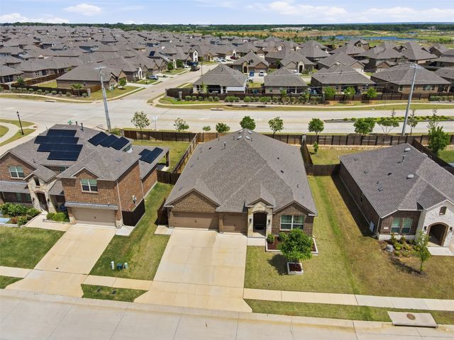 10109 Table Bluff Street, Aubrey, TX 76227