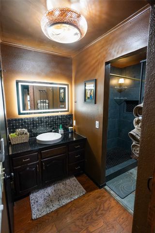 491 32505 Road, Paris, TX 75460