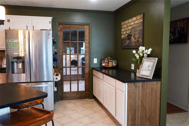 491 32505 Road, Paris, TX 75460