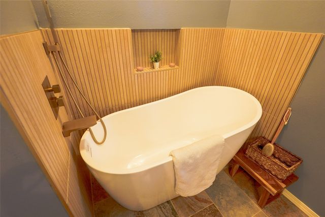 491 32505 Road, Paris, TX 75460