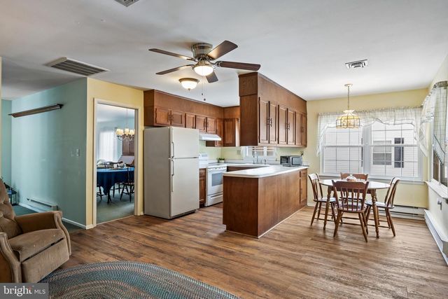 77 SHEFFIELD PL, Southampton, NJ 08088