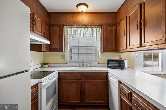 77 SHEFFIELD PL, Southampton, NJ 08088