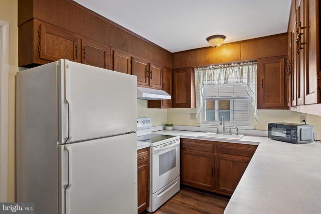 77 SHEFFIELD PL, Southampton, NJ 08088