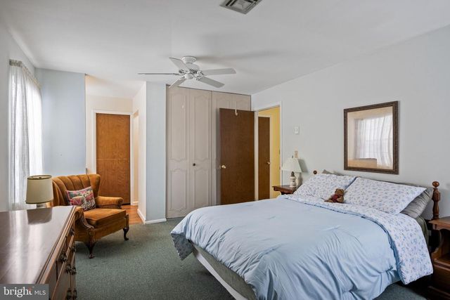 77 SHEFFIELD PL, Southampton, NJ 08088