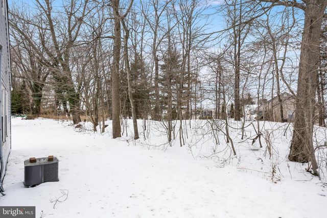 77 SHEFFIELD PL, Southampton, NJ 08088