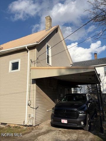 565 W Fremont Street, Fostoria, OH 44830