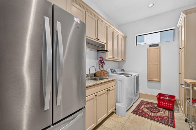 28560 Oaks On The Water, Montgomery, TX 77356