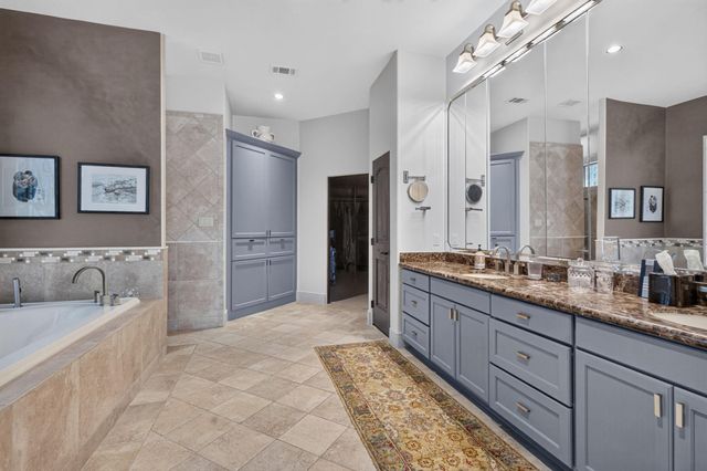 28560 Oaks On The Water, Montgomery, TX 77356